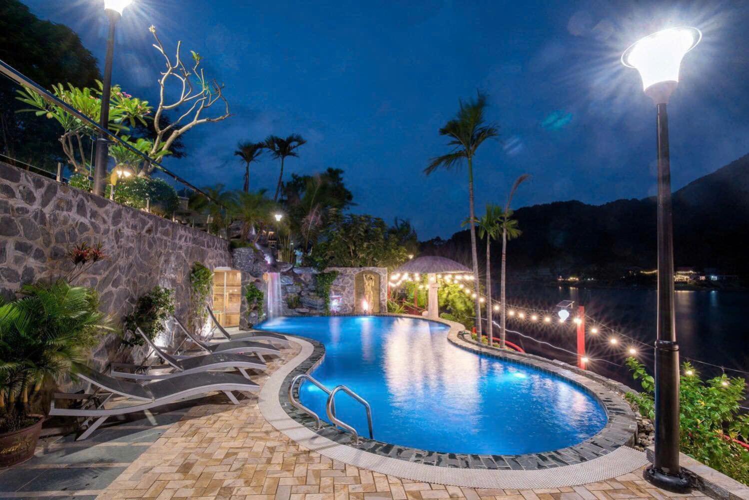 Lavita Villa Resort ハノイ市 エクステリア 写真