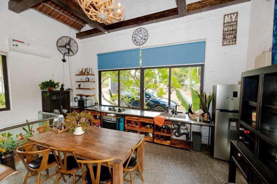 Lavita Villa Resort ハノイ市 エクステリア 写真